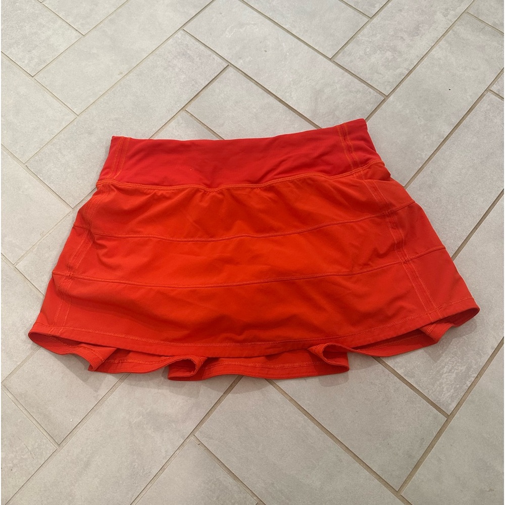 Red lululemon pace rival skirt size 4 great condition